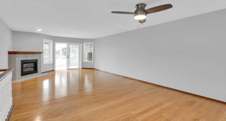 Kitchen with island