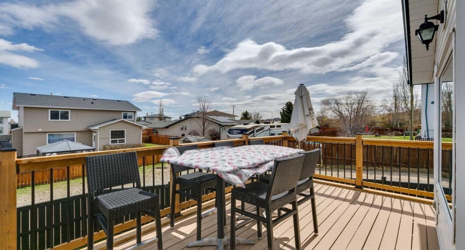 438 Sheep River Point, Okotoks, Alberta T1S 1S3, 4 Bedrooms Bedrooms, ,3 BathroomsBathrooms,Residential,For Sale,Sheep River,A2308236