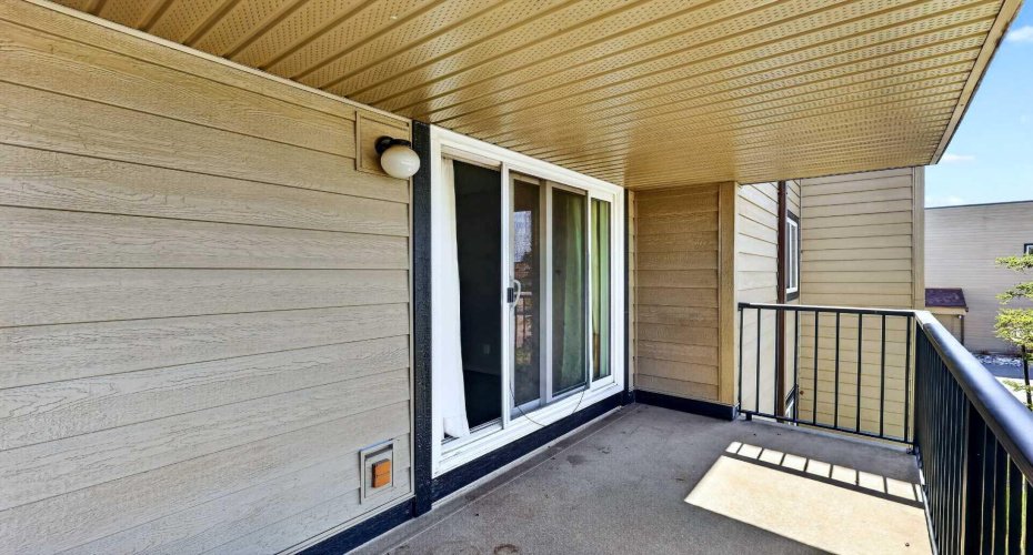 36 Glenbrook Crescent, Cochrane, Alberta T4C 1T2, 1 Bedroom Bedrooms, 0 ,1 BathroomBathrooms,Residential,For Sale,Glenbrook,0,A2308352