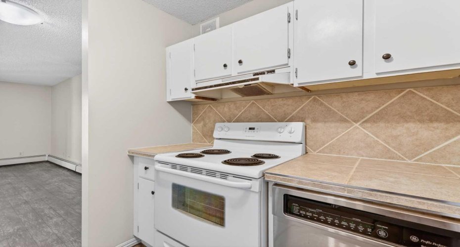 36 Glenbrook Crescent, Cochrane, Alberta T4C 1T2, 1 Bedroom Bedrooms, 0 ,1 BathroomBathrooms,Residential,For Sale,Glenbrook,0,A2308352