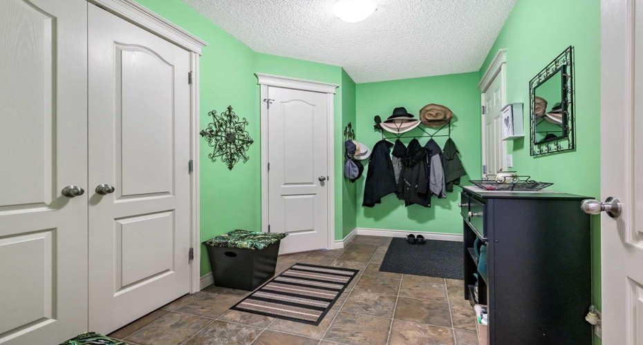 43 Sheep River Heights, Okotoks, Alberta T1S 2A1, 3 Bedrooms Bedrooms, ,3 BathroomsBathrooms,Residential,For Sale,Sheep River,A2297277