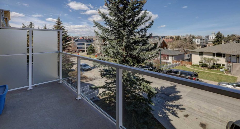 1631 28 Avenue, Calgary, Alberta T2T 1J5, 2 Bedrooms Bedrooms, ,2 BathroomsBathrooms,Residential,For Sale,28,A2307155