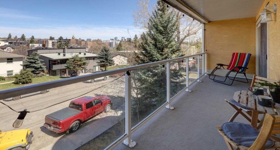 1631 28 Avenue, Calgary, Alberta T2T 1J5, 2 Bedrooms Bedrooms, ,2 BathroomsBathrooms,Residential,For Sale,28,A2307155