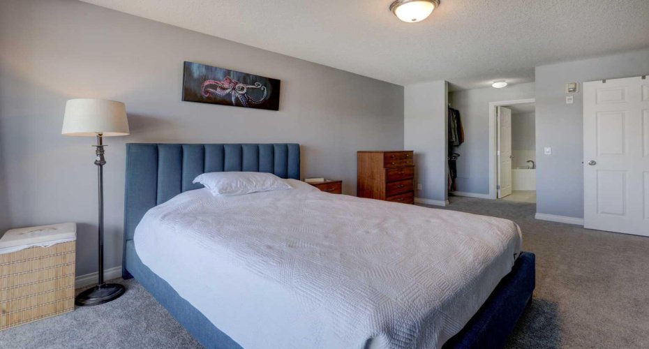 1631 28 Avenue, Calgary, Alberta T2T 1J5, 2 Bedrooms Bedrooms, ,2 BathroomsBathrooms,Residential,For Sale,28,A2307155