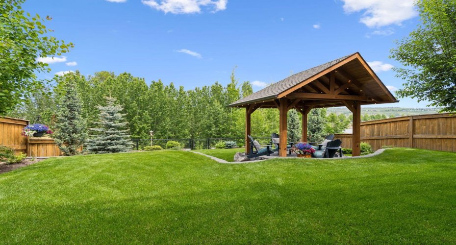 126 Riviera View, Cochrane, Alberta T4C 0Z1, 5 Bedrooms Bedrooms, ,4 BathroomsBathrooms,Residential,For Sale,Riviera,A2308411