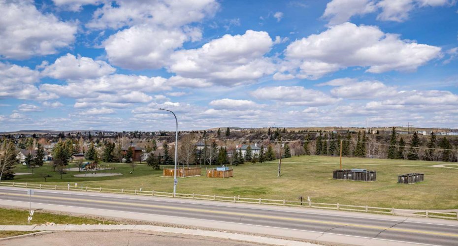 77 George Fox Trail, Cochrane, Alberta T4C 0N1, 2 Bedrooms Bedrooms, ,2 BathroomsBathrooms,Residential,For Sale,George Fox,A2309169
