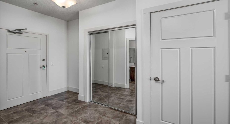 77 George Fox Trail, Cochrane, Alberta T4C 0N1, 2 Bedrooms Bedrooms, ,2 BathroomsBathrooms,Residential,For Sale,George Fox,A2309169
