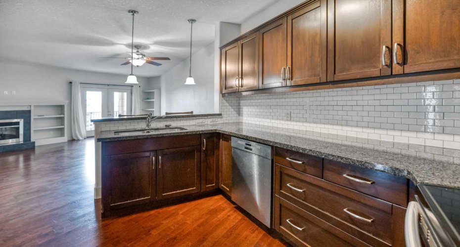 77 George Fox Trail, Cochrane, Alberta T4C 0N1, 2 Bedrooms Bedrooms, ,2 BathroomsBathrooms,Residential,For Sale,George Fox,A2309169