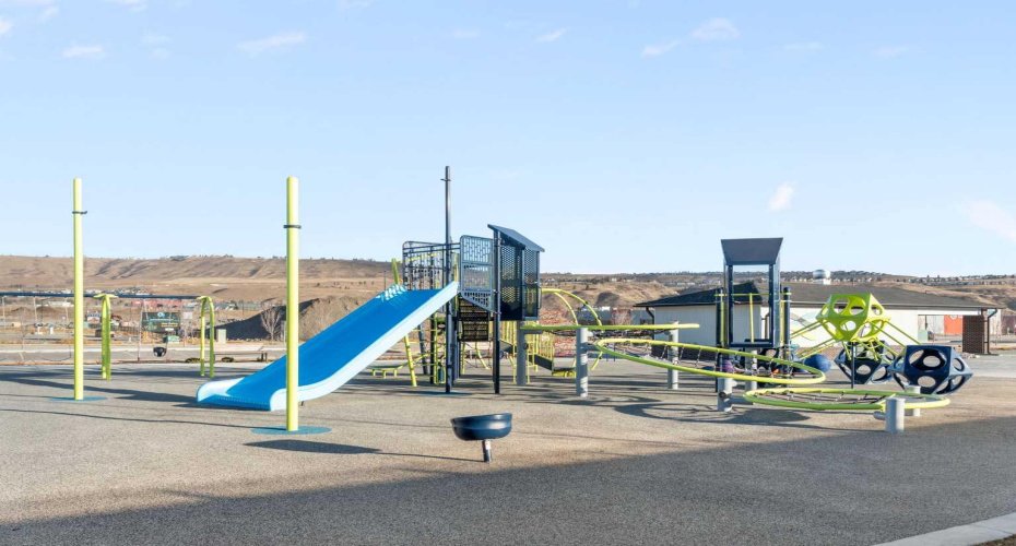 Large park, playground and access to river pathway across the street