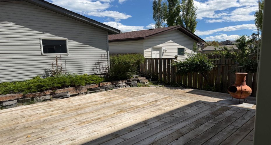 202 Sunset Heights, Cochrane, Alberta T4C0C9, 3 Bedrooms Bedrooms, ,4 BathroomsBathrooms,Residential,For Sale,Sunset,A2307905