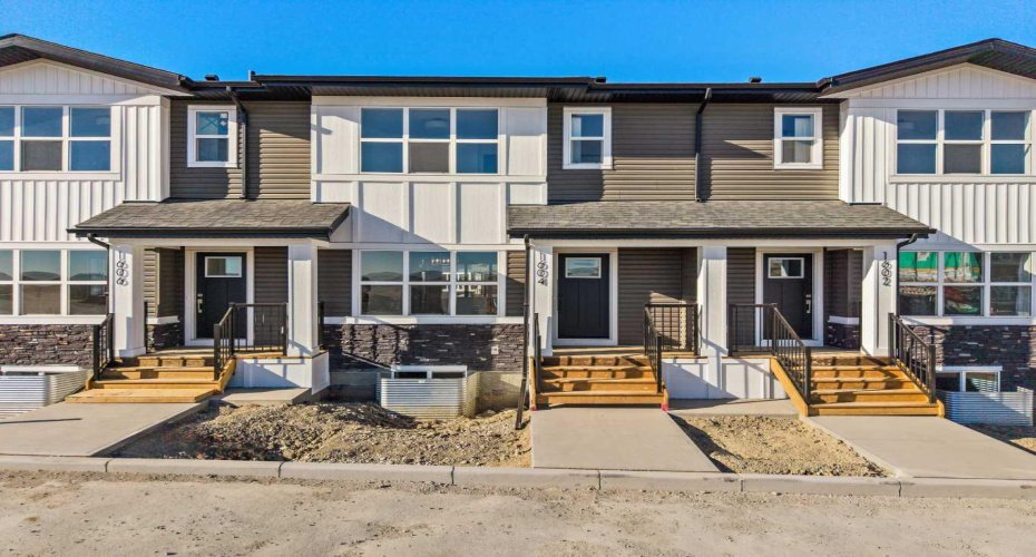 525 River Heights Drive, Cochrane, Alberta T4C 3E3, 3 Bedrooms Bedrooms, ,3 BathroomsBathrooms,Residential,For Sale,River Heights,A2308870