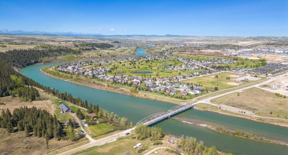 525 River Heights Drive, Cochrane, Alberta T4C 3E3, 3 Bedrooms Bedrooms, ,3 BathroomsBathrooms,Residential,For Sale,River Heights,A2308870