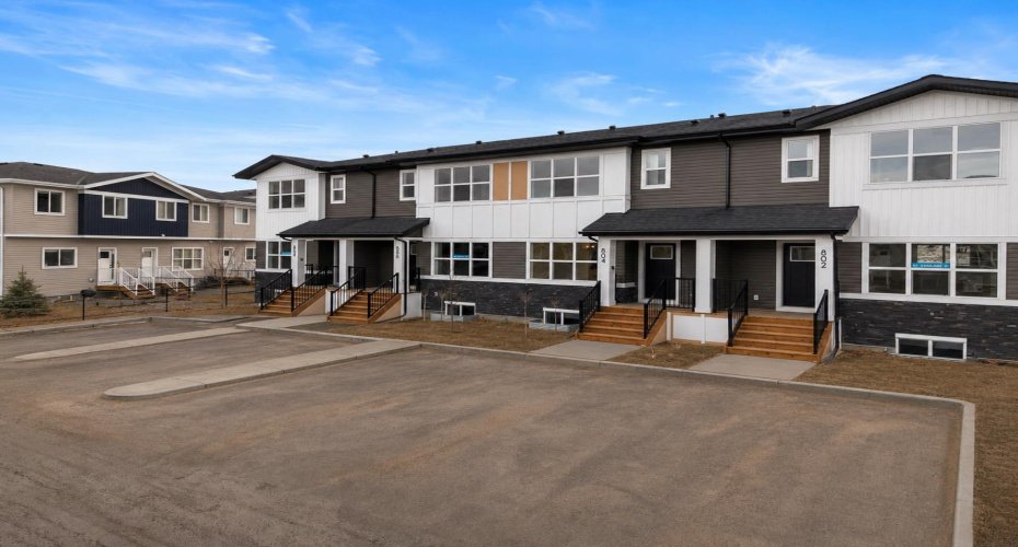525 River Heights Drive, Cochrane, Alberta T4C 3E3, 3 Bedrooms Bedrooms, ,3 BathroomsBathrooms,Residential,For Sale,River Heights,A2308870