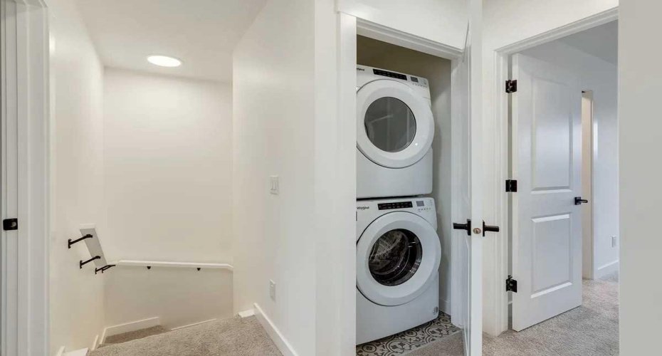 Photos taken from Showhome Unit. Finishes may vary.