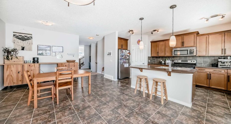 296 Sunset Point, Cochrane, Alberta T4C 0K8, 3 Bedrooms Bedrooms, ,3 BathroomsBathrooms,Residential,For Sale,Sunset,A2297573