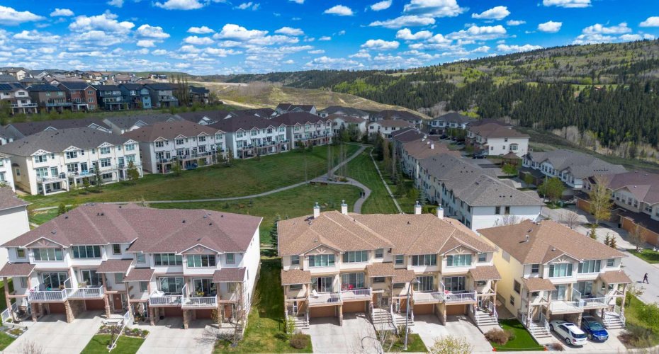 296 Sunset Point, Cochrane, Alberta T4C 0K8, 3 Bedrooms Bedrooms, ,3 BathroomsBathrooms,Residential,For Sale,Sunset,A2297573