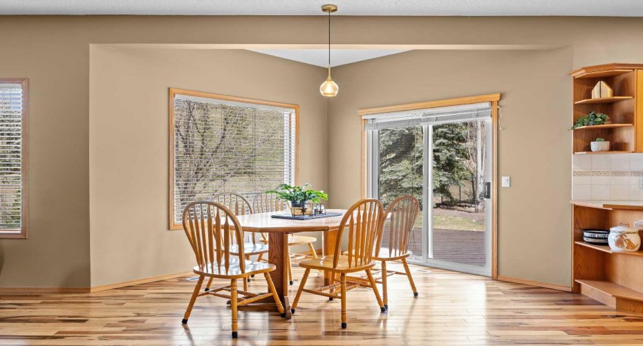 30 Gleneagles View, Cochrane, Alberta T0L 0W2, 5 Bedrooms Bedrooms, ,4 BathroomsBathrooms,Residential,For Sale,Gleneagles,A2308711