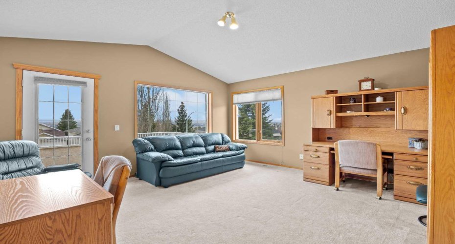 30 Gleneagles View, Cochrane, Alberta T0L 0W2, 5 Bedrooms Bedrooms, ,4 BathroomsBathrooms,Residential,For Sale,Gleneagles,A2308711
