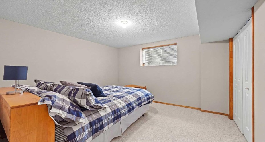 30 Gleneagles View, Cochrane, Alberta T0L 0W2, 5 Bedrooms Bedrooms, ,4 BathroomsBathrooms,Residential,For Sale,Gleneagles,A2308711