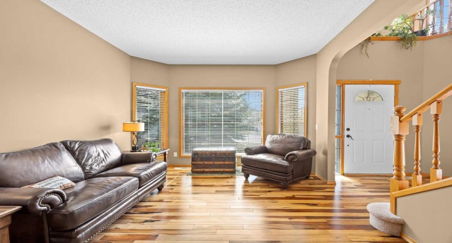 30 Gleneagles View, Cochrane, Alberta T0L 0W2, 5 Bedrooms Bedrooms, ,4 BathroomsBathrooms,Residential,For Sale,Gleneagles,A2308711