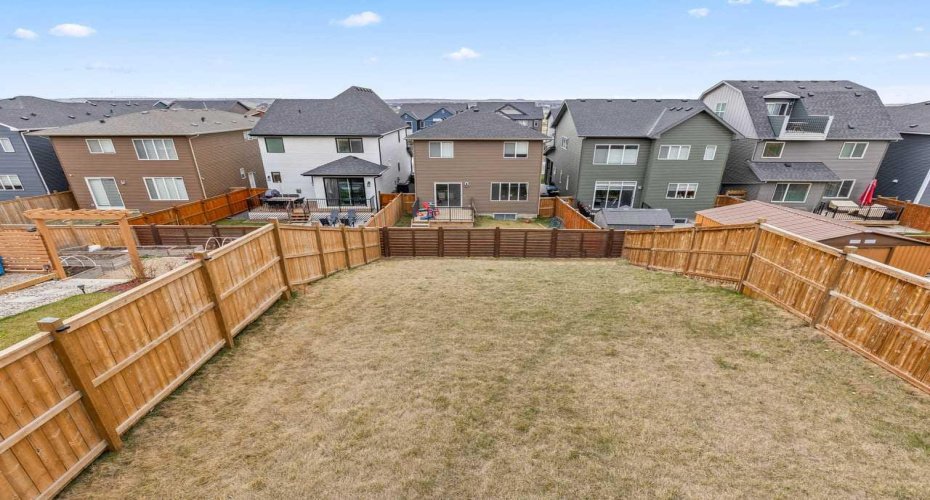 107 Lucas Terrace, Calgary, Alberta T3P 1P9, 4 Bedrooms Bedrooms, ,3 BathroomsBathrooms,Residential,For Sale,Lucas,A2309133