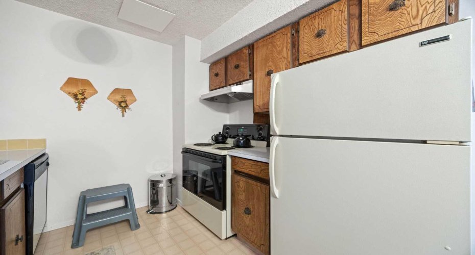 4940 39 Avenue, Calgary, Alberta T3E 6M7, 2 Bedrooms Bedrooms, ,1 BathroomBathrooms,Residential,For Sale,39,A2310774