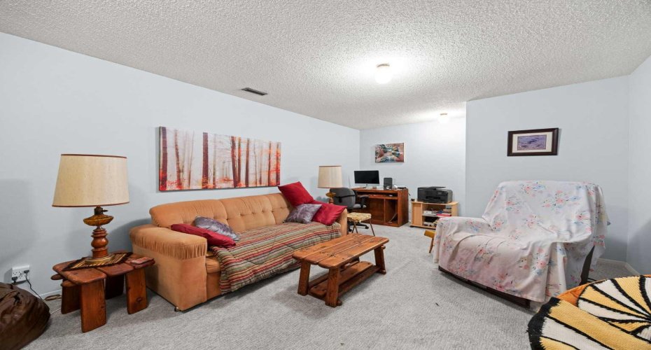 4940 39 Avenue, Calgary, Alberta T3E 6M7, 2 Bedrooms Bedrooms, ,1 BathroomBathrooms,Residential,For Sale,39,A2310774