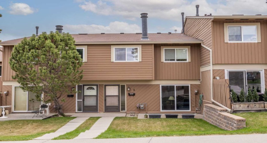4940 39 Avenue, Calgary, Alberta T3E 6M7, 2 Bedrooms Bedrooms, ,1 BathroomBathrooms,Residential,For Sale,39,A2310774