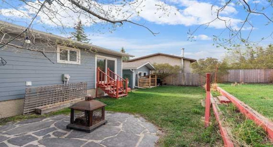 126 Glenhill Drive, Cochrane, Alberta t0l0w3, 4 Bedrooms Bedrooms, ,2 BathroomsBathrooms,Residential,For Sale,Glenhill,A2311017