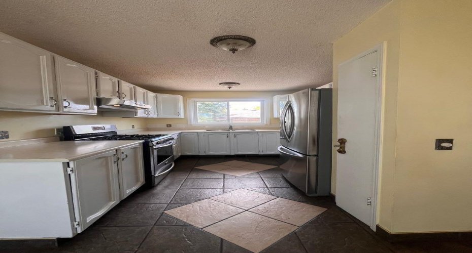 126 Glenhill Drive, Cochrane, Alberta t0l0w3, 4 Bedrooms Bedrooms, ,2 BathroomsBathrooms,Residential,For Sale,Glenhill,A2311017