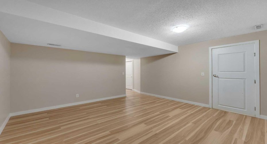 9 Cimarron Vista Gardens, Okotoks, Alberta T1s0G2, 3 Bedrooms Bedrooms, ,3 BathroomsBathrooms,Residential,For Sale,Cimarron Vista,A2310052