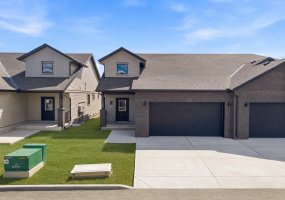 15 Coopersfield Link, Airdrie, Alberta T4B 5P5, 1 Bedroom Bedrooms, ,2 BathroomsBathrooms,Residential,For Sale,Coopersfield,A2309431