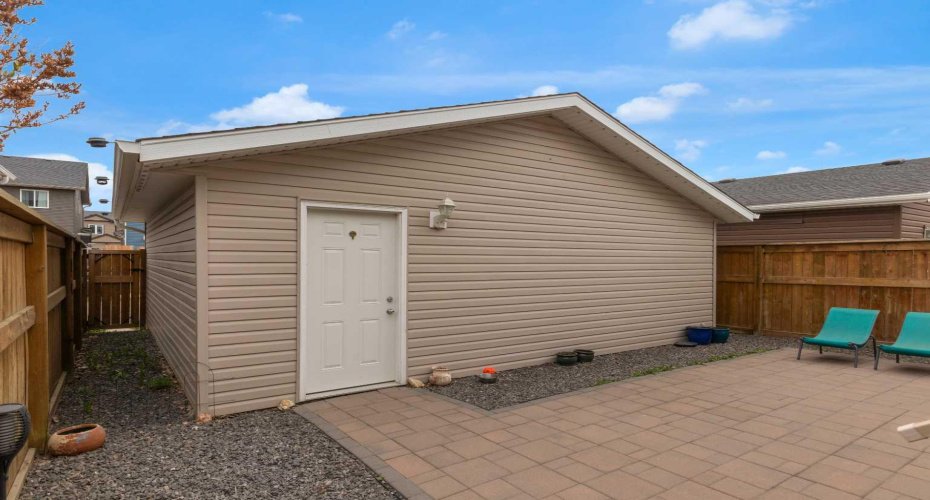 129 Fireside Place, Cochrane, Alberta T4C 0R4, 2 Bedrooms Bedrooms, ,3 BathroomsBathrooms,Residential,For Sale,Fireside,A2309787