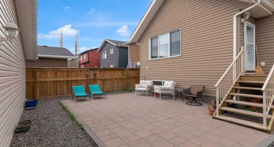129 Fireside Place, Cochrane, Alberta T4C 0R4, 2 Bedrooms Bedrooms, ,3 BathroomsBathrooms,Residential,For Sale,Fireside,A2309787