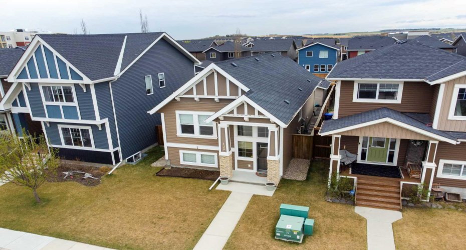 129 Fireside Place, Cochrane, Alberta T4C 0R4, 2 Bedrooms Bedrooms, ,3 BathroomsBathrooms,Residential,For Sale,Fireside,A2309787