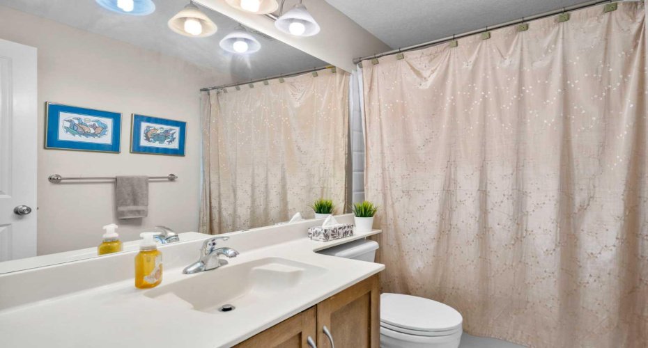 42 Gleneagles Terrace, Cochrane, Alberta T4C 1W4, 5 Bedrooms Bedrooms, ,4 BathroomsBathrooms,Residential,For Sale,Gleneagles,A2311053