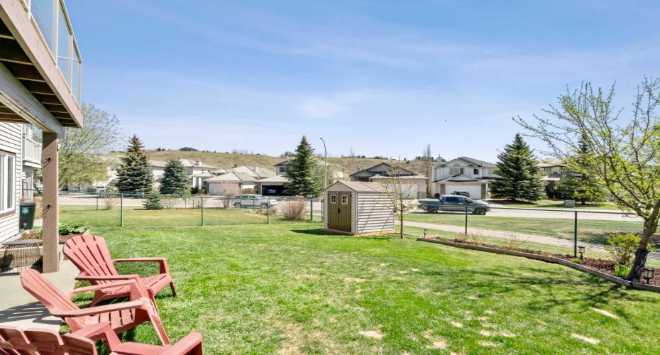 42 Gleneagles Terrace, Cochrane, Alberta T4C 1W4, 5 Bedrooms Bedrooms, ,4 BathroomsBathrooms,Residential,For Sale,Gleneagles,A2311053