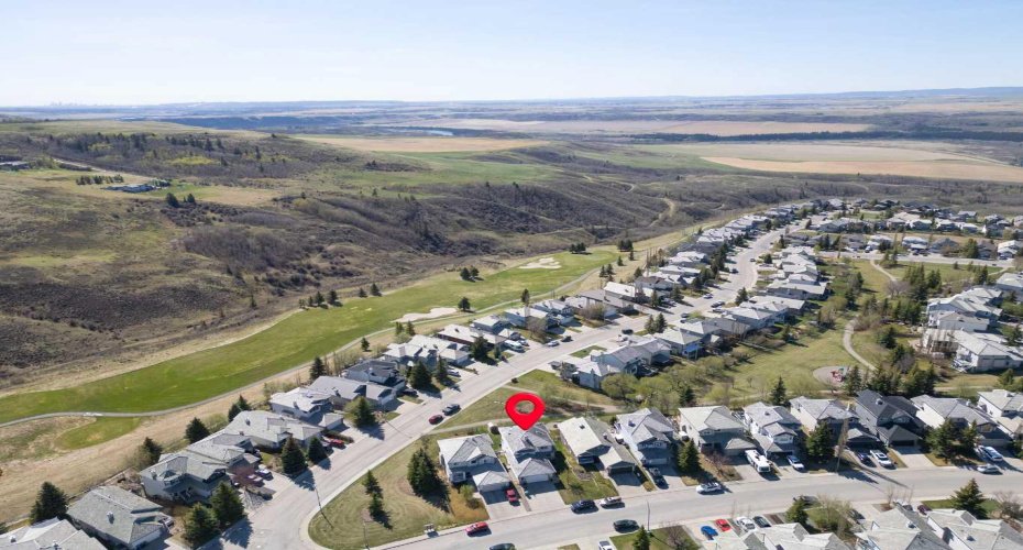 42 Gleneagles Terrace, Cochrane, Alberta T4C 1W4, 5 Bedrooms Bedrooms, ,4 BathroomsBathrooms,Residential,For Sale,Gleneagles,A2311053