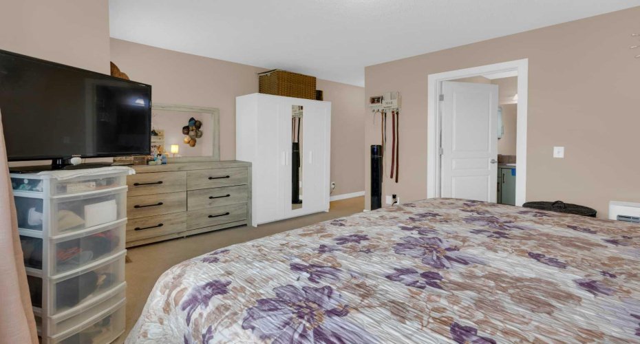 28 Heritage Drive, Cochrane, Alberta T4G 0J8, 2 Bedrooms Bedrooms, ,3 BathroomsBathrooms,Residential,For Sale,Heritage,A2311233