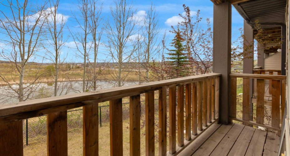 28 Heritage Drive, Cochrane, Alberta T4G 0J8, 2 Bedrooms Bedrooms, ,3 BathroomsBathrooms,Residential,For Sale,Heritage,A2311233