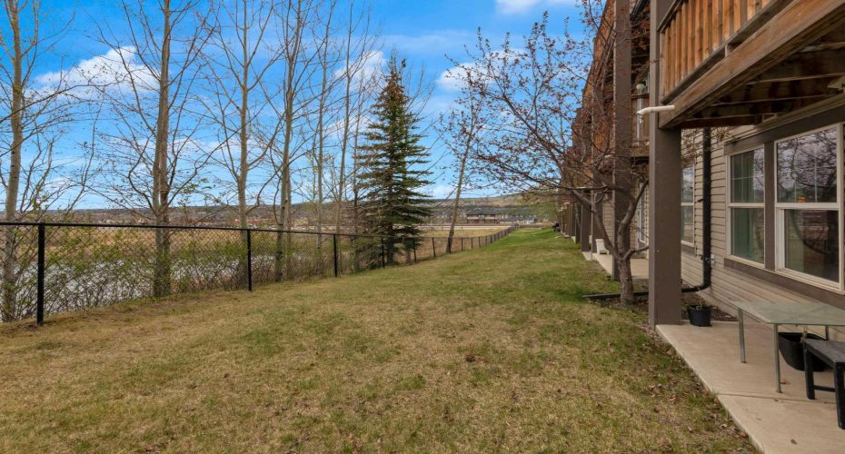 28 Heritage Drive, Cochrane, Alberta T4G 0J8, 2 Bedrooms Bedrooms, ,3 BathroomsBathrooms,Residential,For Sale,Heritage,A2311233