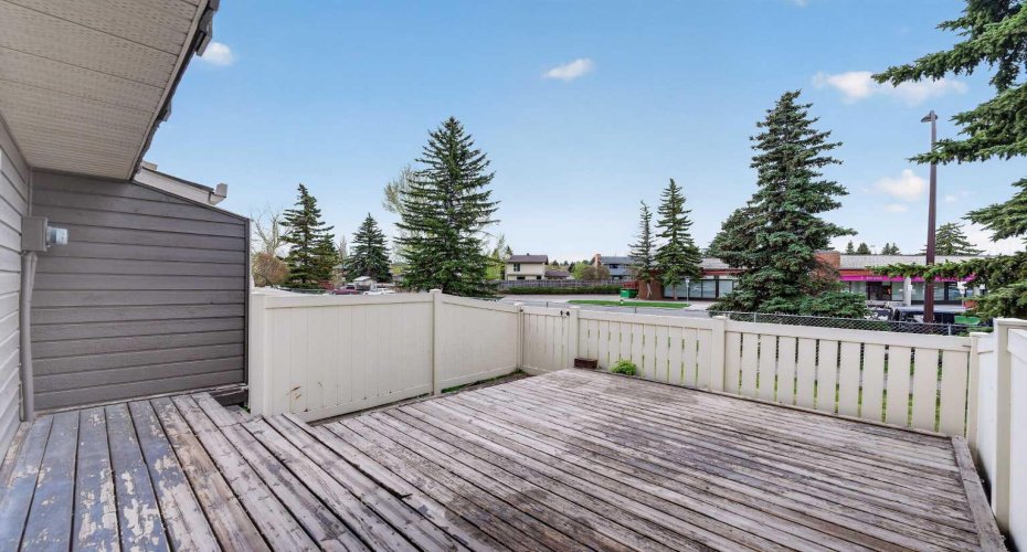 14736 Deerfield Drive, Calgary, Alberta T2J 5Y1, 3 Bedrooms Bedrooms, ,2 BathroomsBathrooms,Residential,For Sale,Deerfield,A2311318