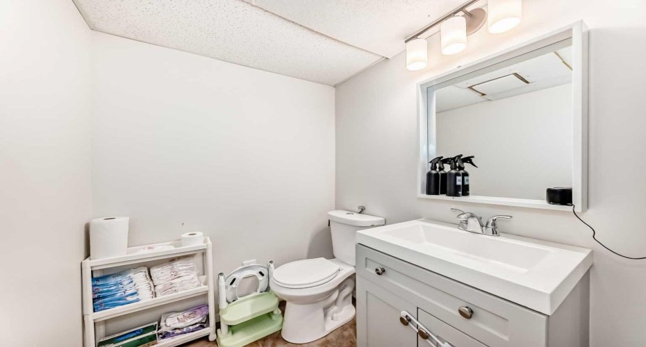 123 Millbank Road, Calgary, Alberta T2Y 2Y9, ,Commercial,For Sale,Millbank,A2311352
