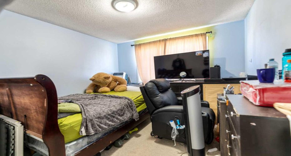 3029 Rundleson Road, Calgary, Alberta T1Y 3Z5, 3 Bedrooms Bedrooms, ,2 BathroomsBathrooms,Residential,For Sale,Rundleson,A2310203