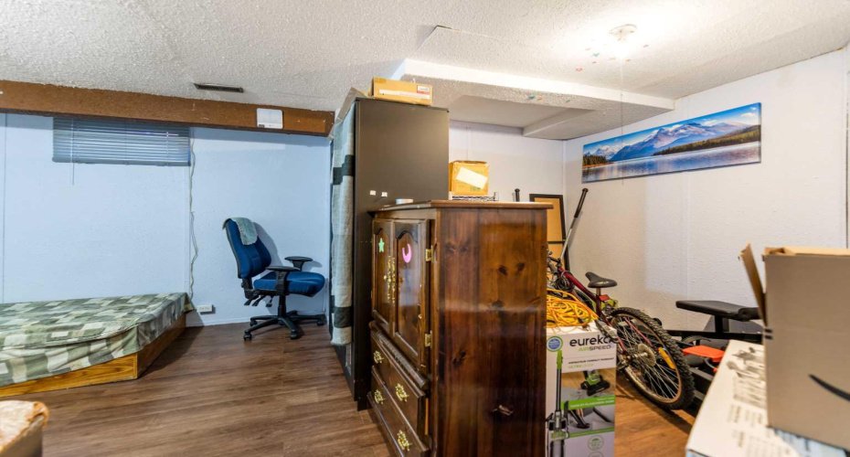 3029 Rundleson Road, Calgary, Alberta T1Y 3Z5, 3 Bedrooms Bedrooms, ,2 BathroomsBathrooms,Residential,For Sale,Rundleson,A2310203