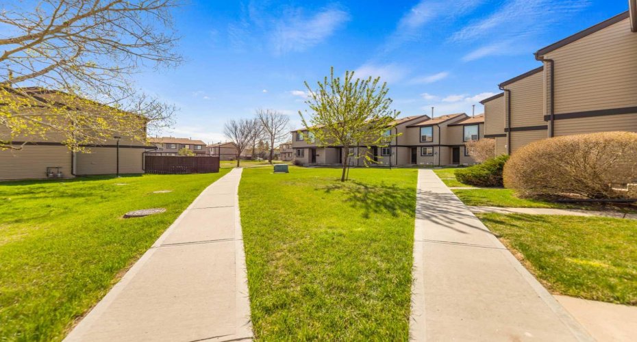 3029 Rundleson Road, Calgary, Alberta T1Y 3Z5, 3 Bedrooms Bedrooms, ,2 BathroomsBathrooms,Residential,For Sale,Rundleson,A2310203
