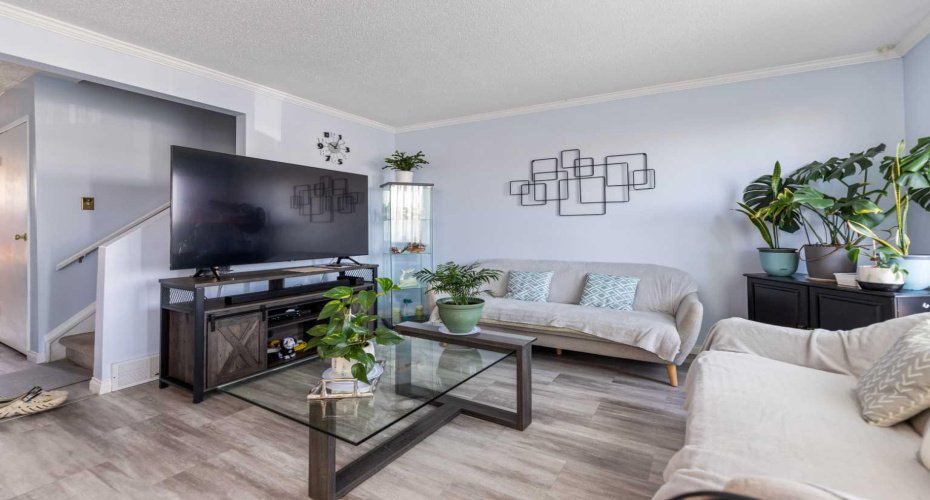 3029 Rundleson Road, Calgary, Alberta T1Y 3Z5, 3 Bedrooms Bedrooms, ,2 BathroomsBathrooms,Residential,For Sale,Rundleson,A2310203