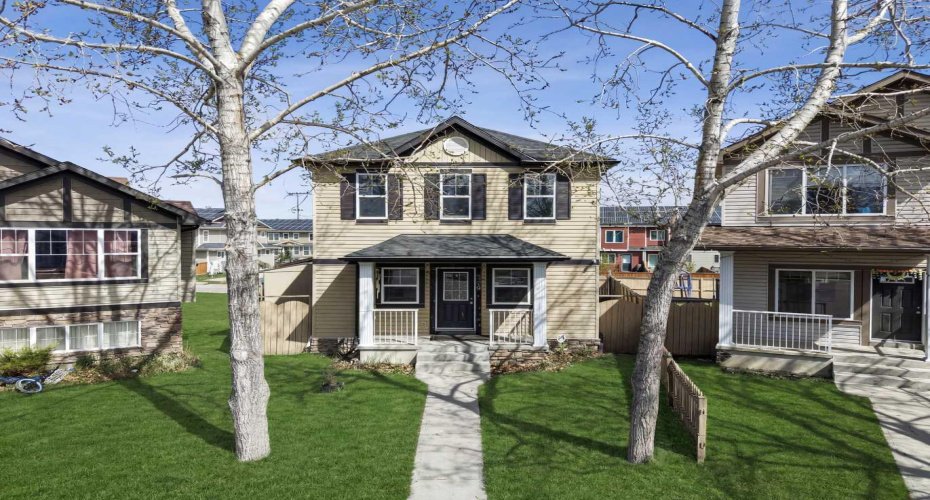 246 Martinwood Place, Calgary, Alberta T3J 3H6, 4 Bedrooms Bedrooms, ,4 BathroomsBathrooms,Residential,For Sale,Martinwood,A2311373