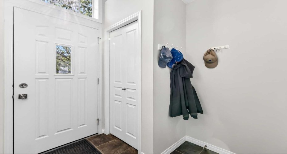 312 New Brighton Villas, Calgary, Alberta T2Z0E6, 2 Bedrooms Bedrooms, ,3 BathroomsBathrooms,Residential,For Sale,New Brighton,A2311382
