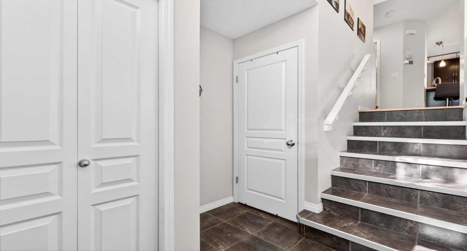 312 New Brighton Villas, Calgary, Alberta T2Z0E6, 2 Bedrooms Bedrooms, ,3 BathroomsBathrooms,Residential,For Sale,New Brighton,A2311382